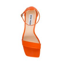 Załaduj obraz do przeglądarki galerii, Airy Sandal Orange Leather - Steve Madden Polska
